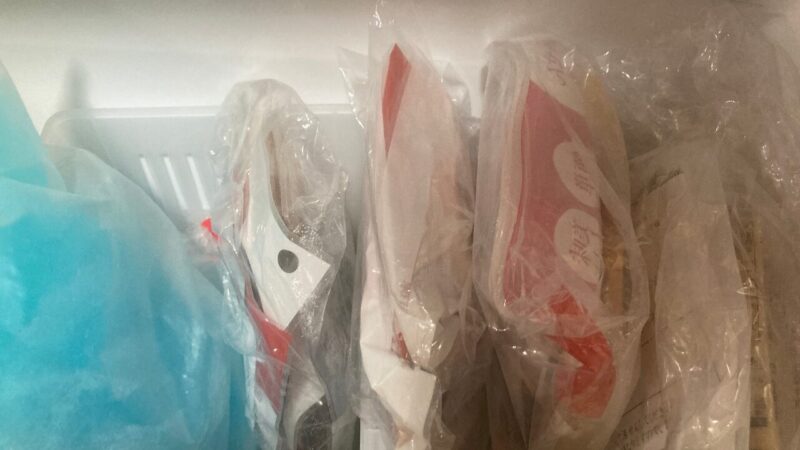 冷凍庫にわんまいるを保管している様子